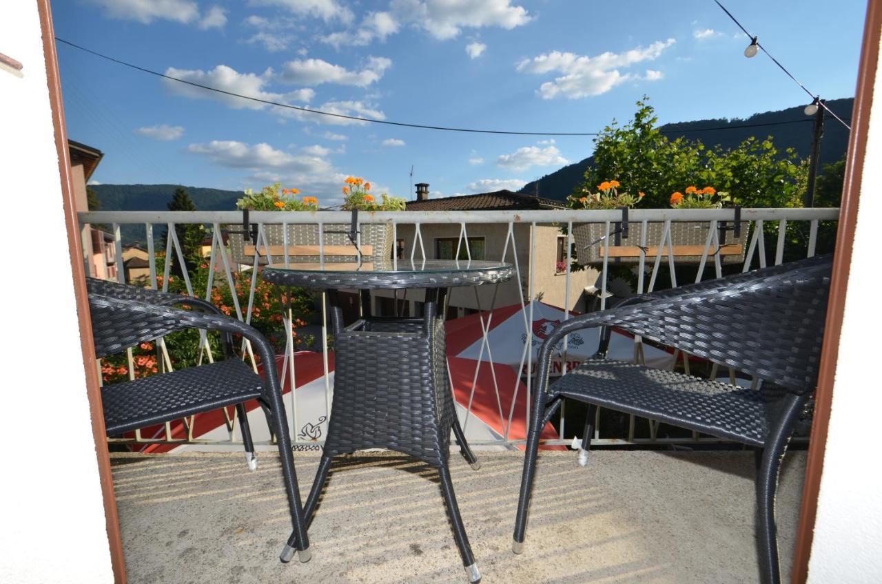 Hotel Pensione Serena Purasca Exterior photo