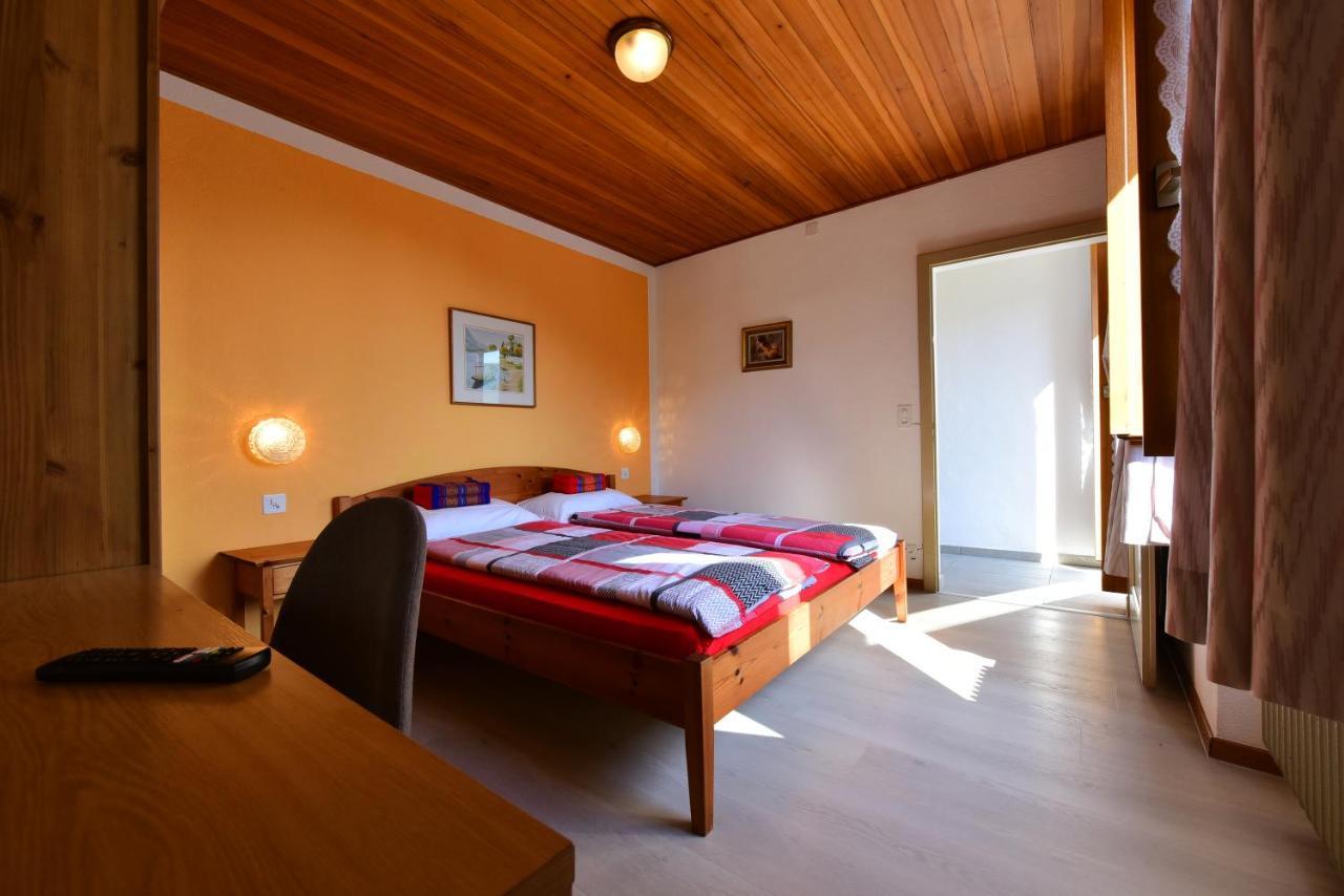 Hotel Pensione Serena Purasca Exterior photo