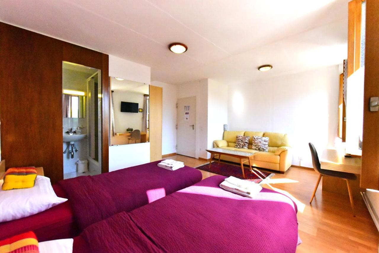 Hotel Pensione Serena Purasca Exterior photo