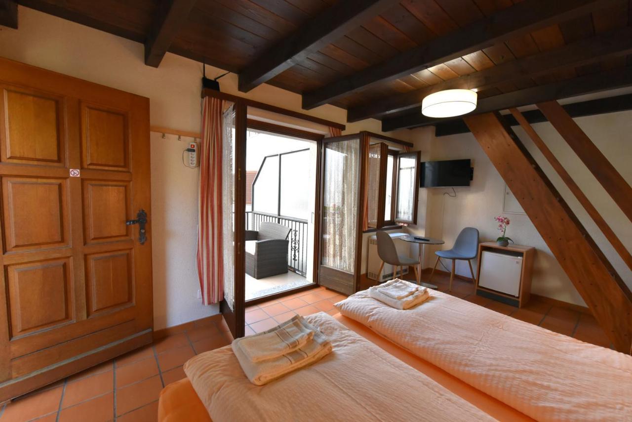 Hotel Pensione Serena Purasca Exterior photo