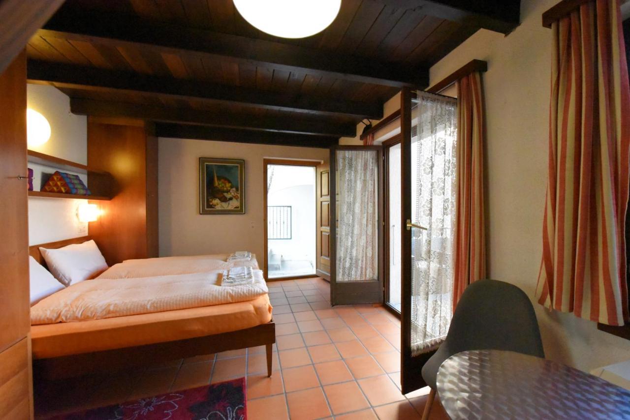 Hotel Pensione Serena Purasca Exterior photo